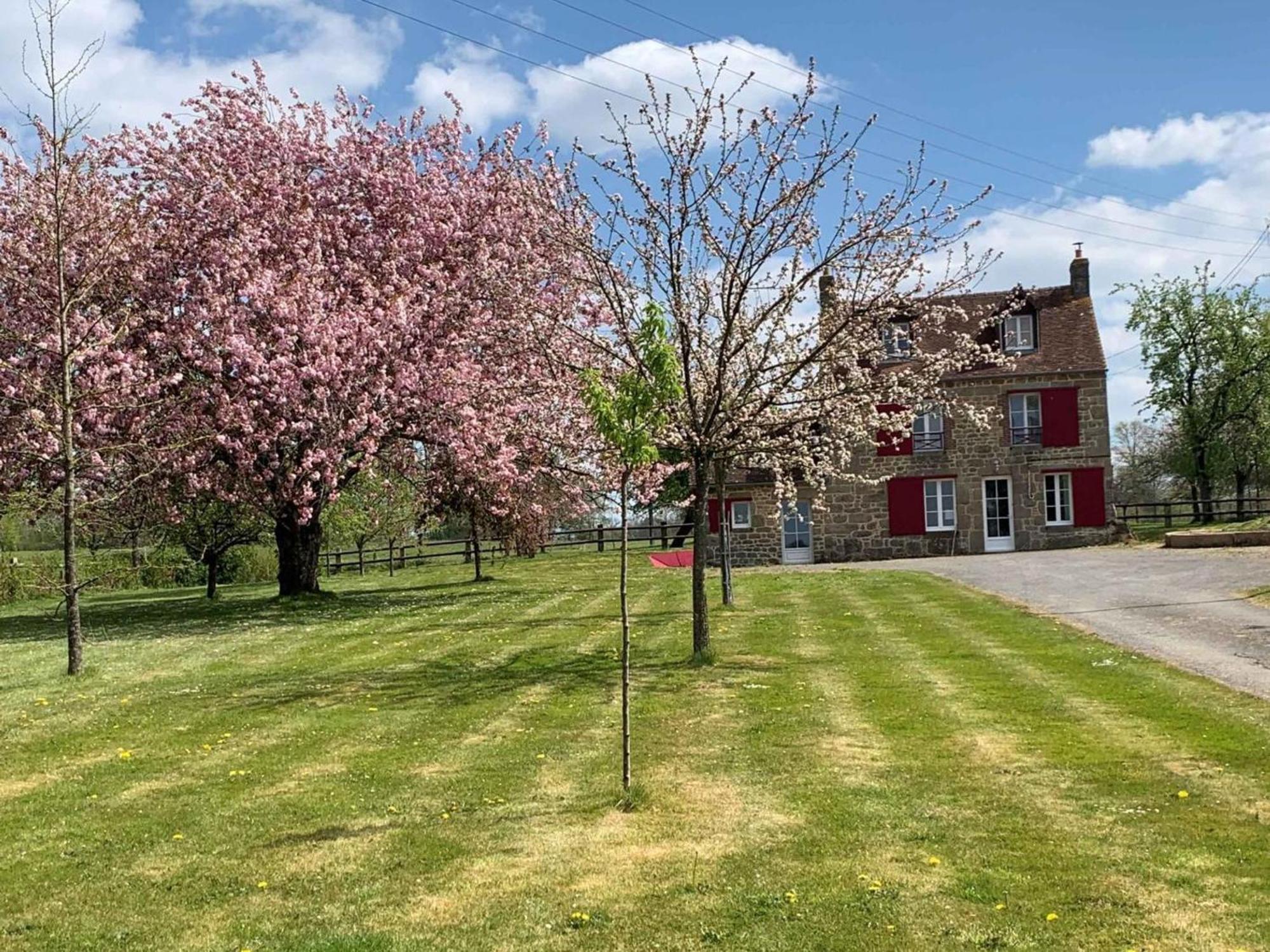 Maison Normande Renovee Avec Grand Jardin, Ideale Pour Famille, Proche Lac Et Randonnees - Fr-1-497-143 Menil-Gondouin Екстериор снимка